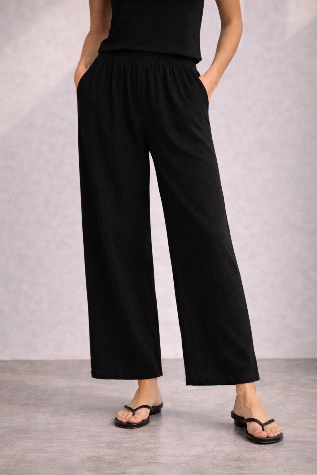 Lightweight Linen Blend Capris Black | b.young