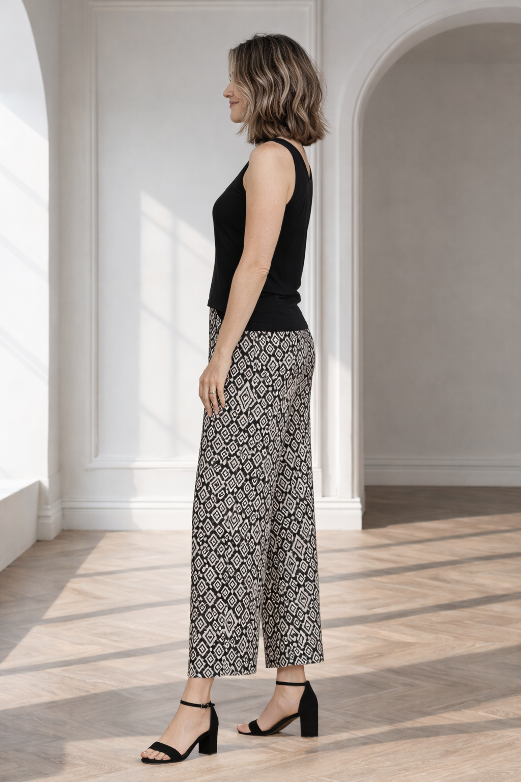 Black Diamond Pull-On Trousers for Women | ICHI