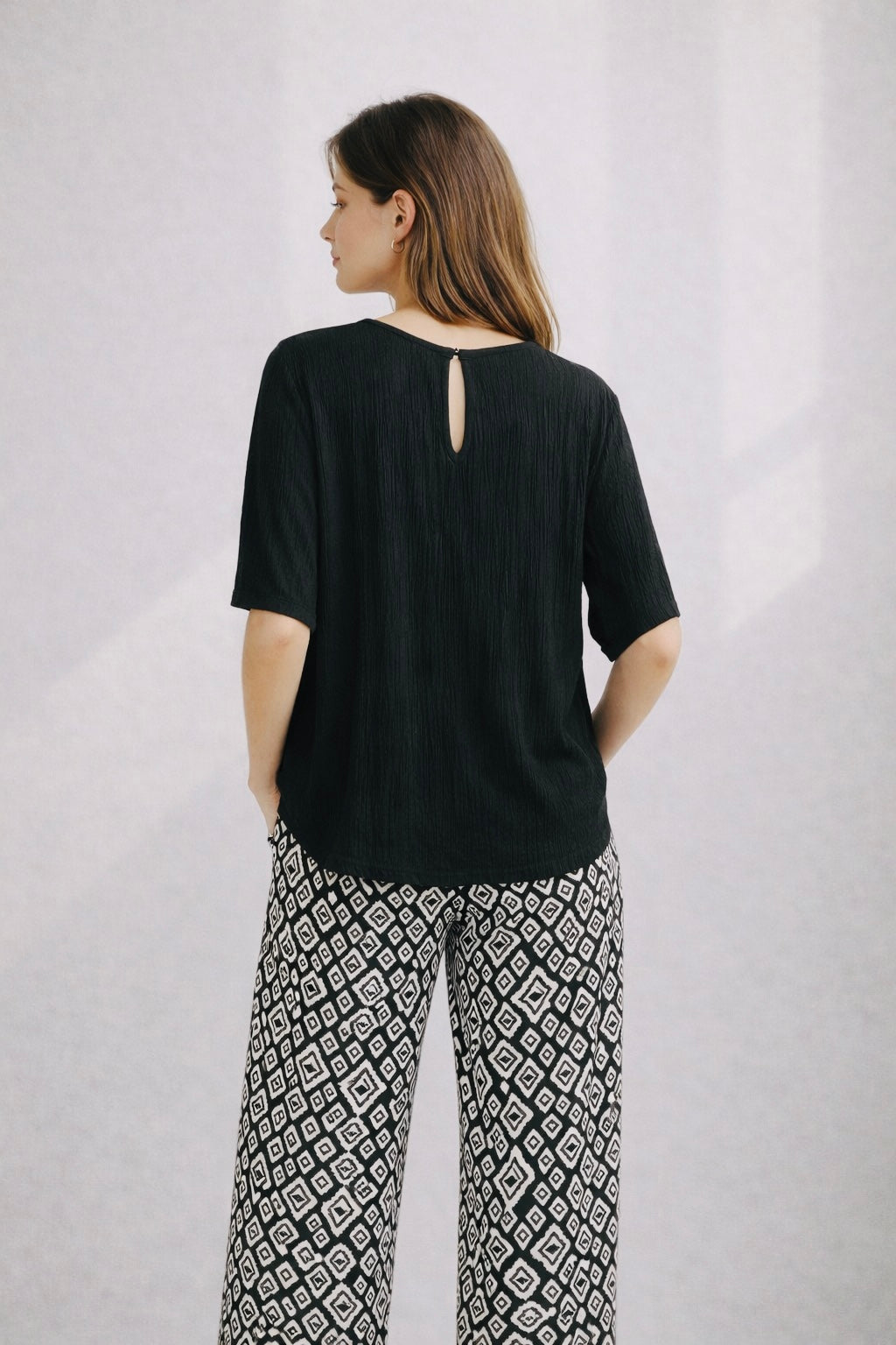 Short Sleeve Crepe Lightweight & Flowy Top | Blue or Black